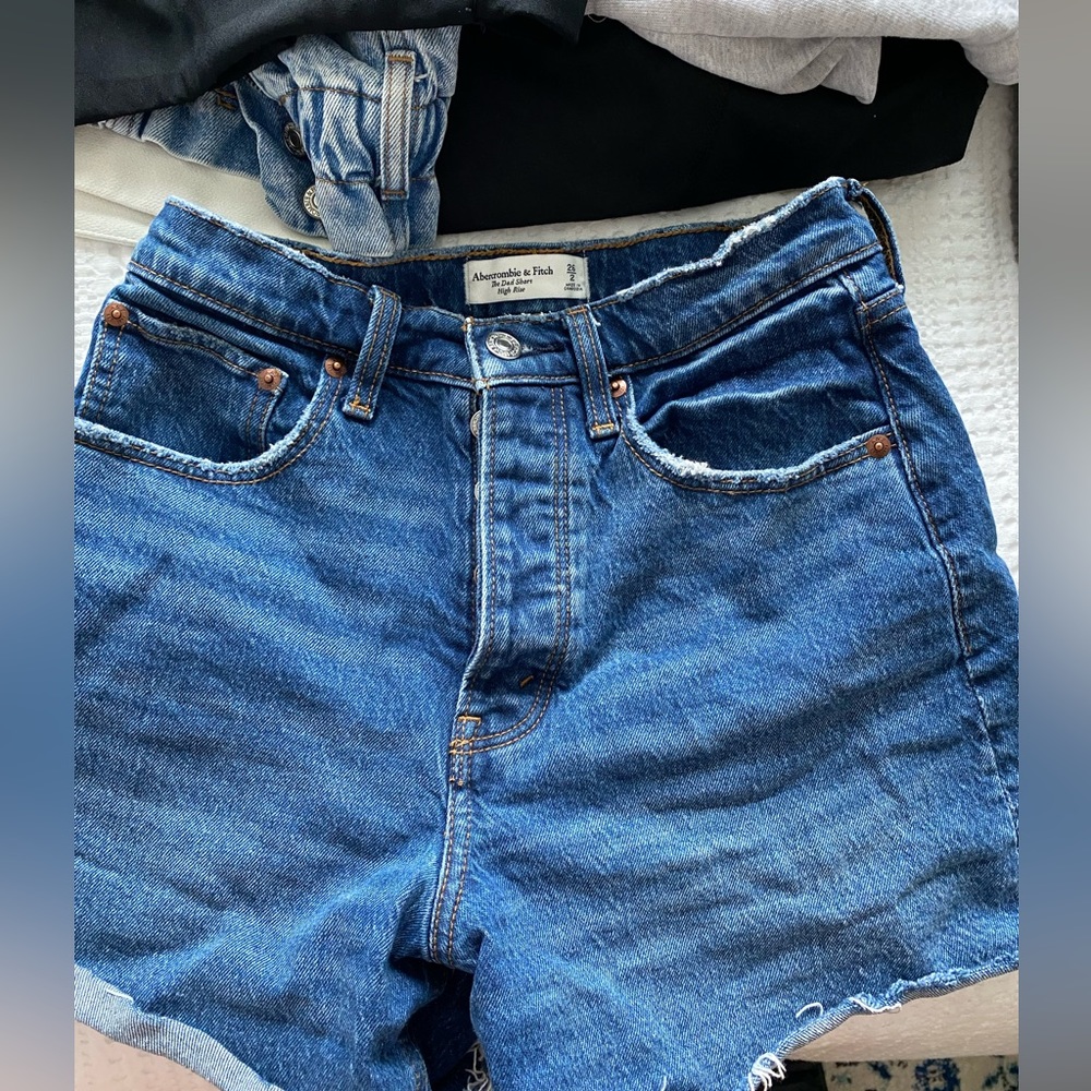 Abercrombie high rise dad short in blue with button flap